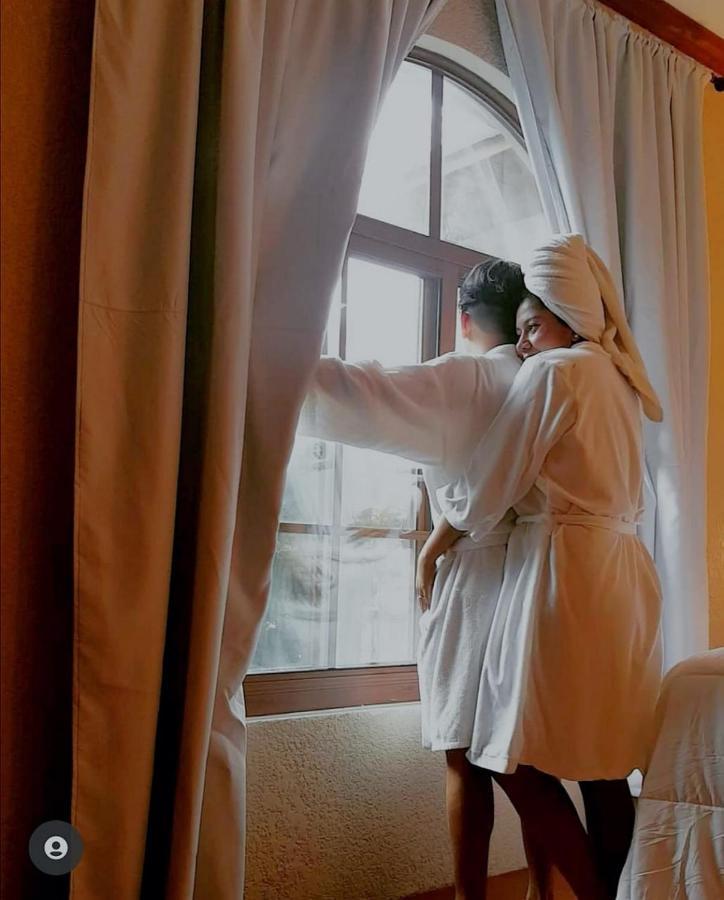 Vive Utila - Bed & Breakfast エクステリア 写真