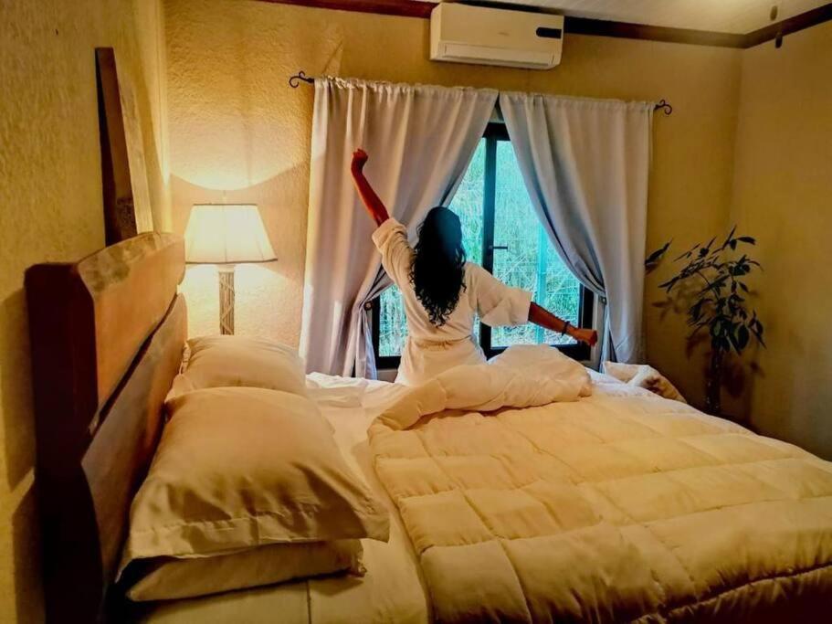 Vive Utila - Bed & Breakfast エクステリア 写真