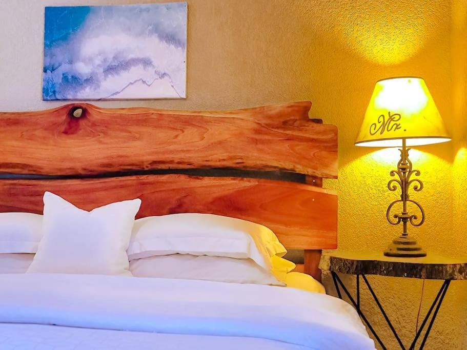 Vive Utila - Bed & Breakfast エクステリア 写真